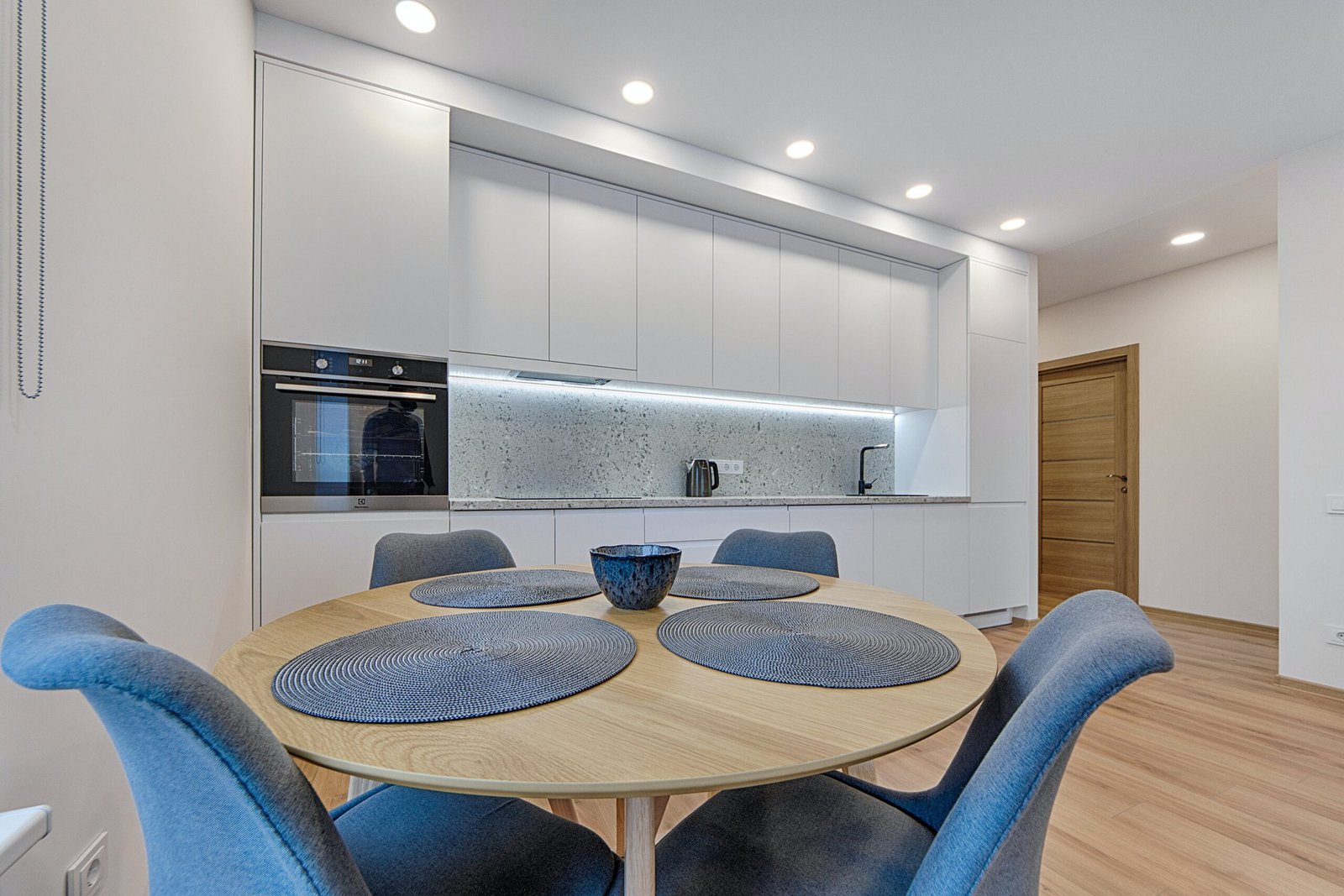 St John's Wood property management, London: kitchen