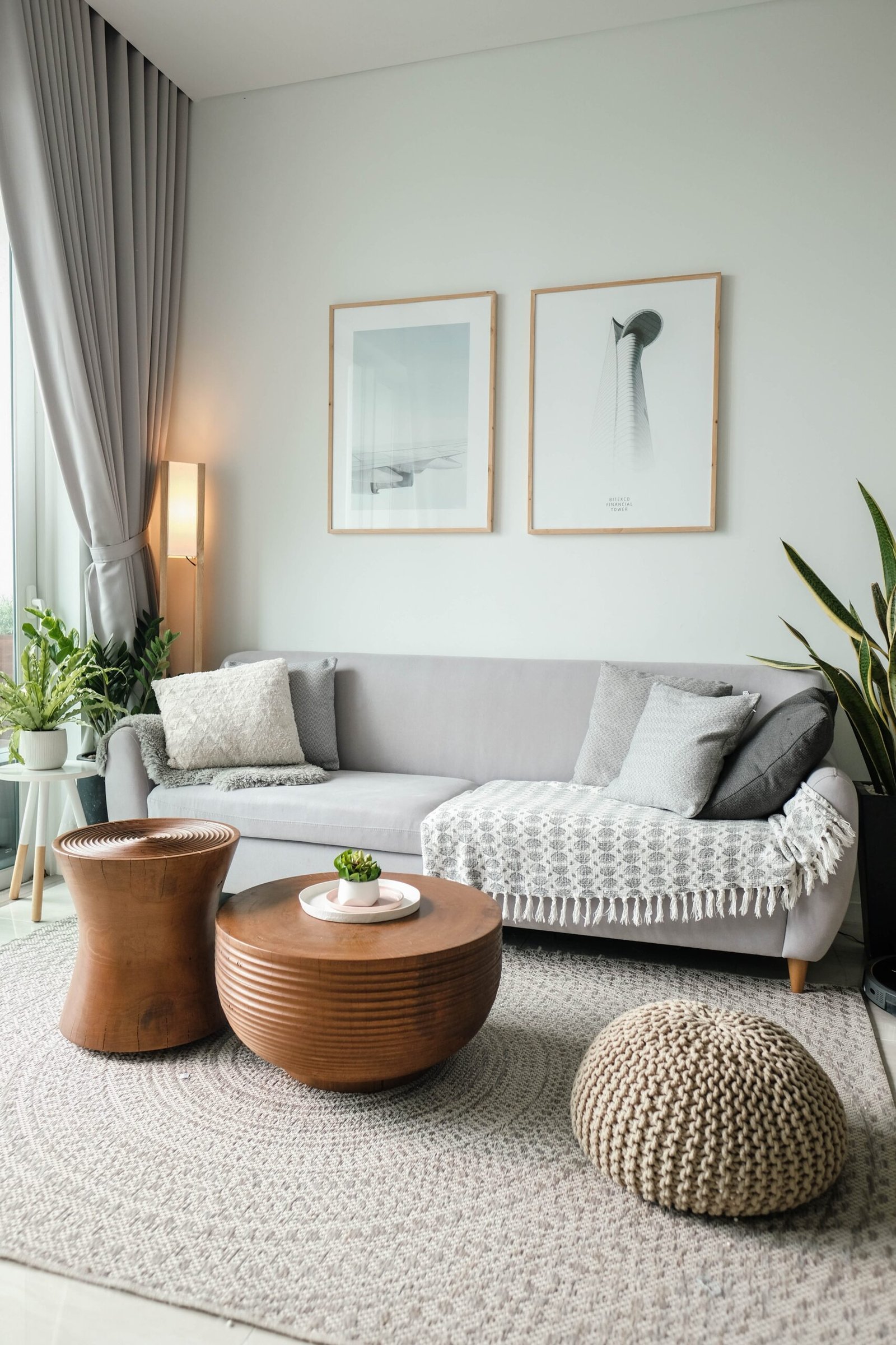 Property management London: furnished living room