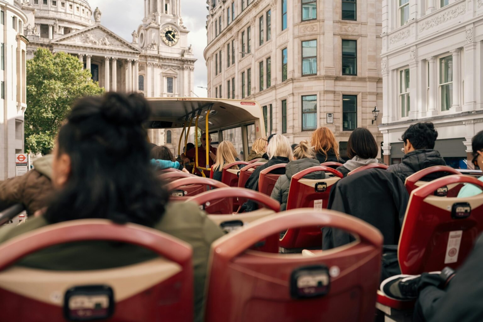 London tourism: open-top bus near St Paul's Cathedral