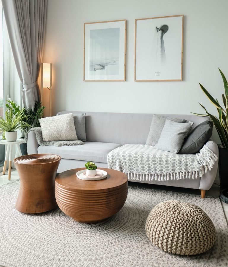 Property management London: furnished living room